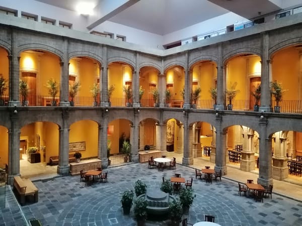 Dónde estacionar para asistir al Club de Banqueros en el Centro Histórico de la CDMX 🅿️